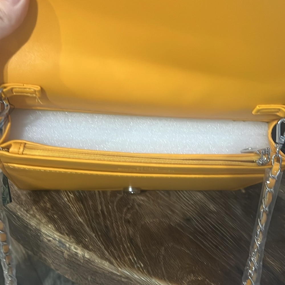 Badgley Mischka Crossbody NWT - Picture 5 of 6